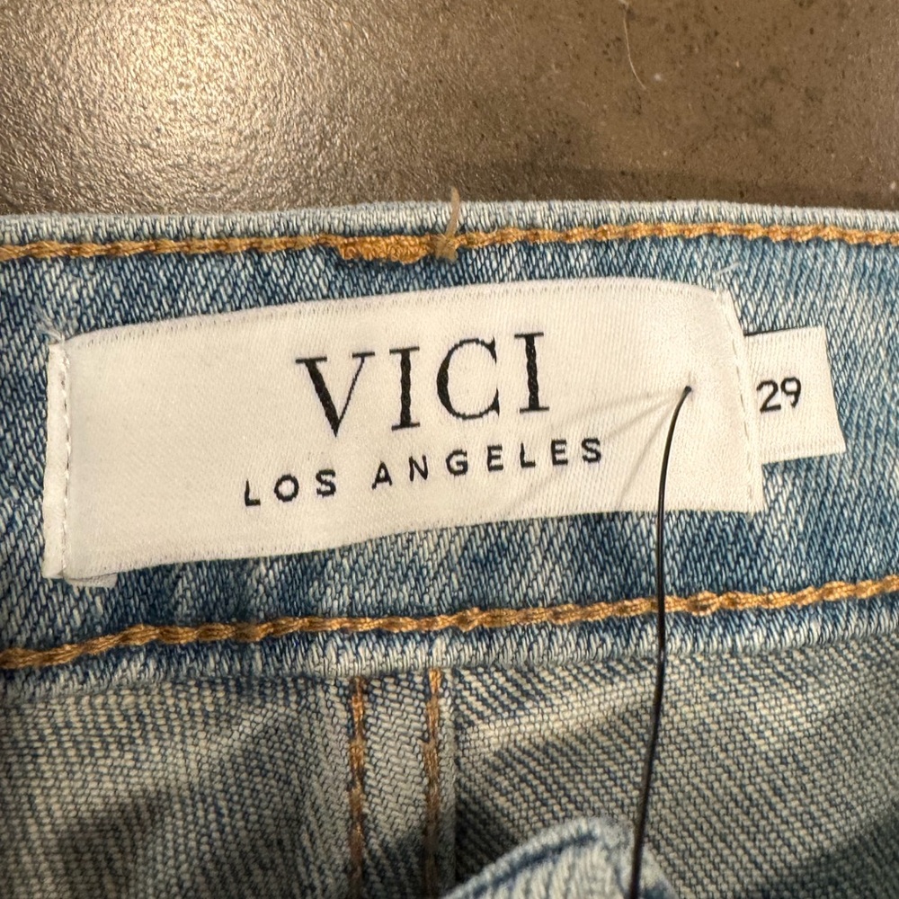 NWT Evangelina Distressed Barrel Jeans Sz: 29 & 31 - Picture 14 of 16